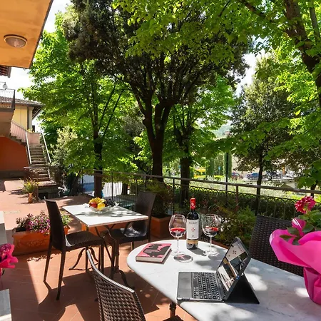 Con Terrazza Nel Centro Di Appartamento Greve in Chianti