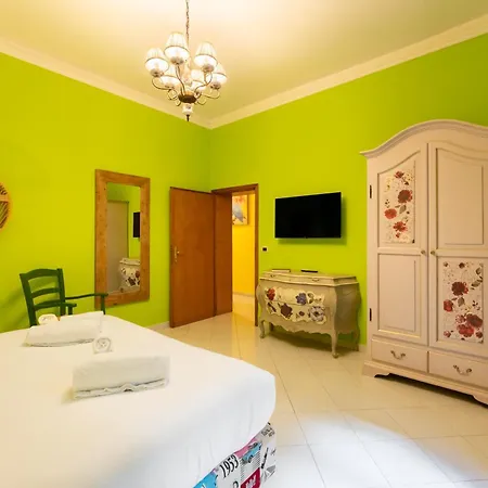 Con Terrazza Nel Centro Di Apartman