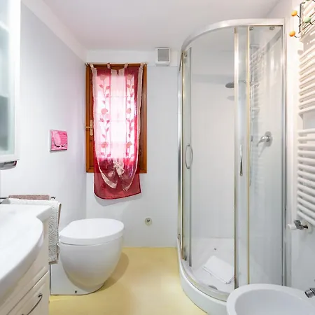 Apartman Con Terrazza Nel Centro Di *